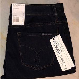 NWT dark wash skinny Jean
